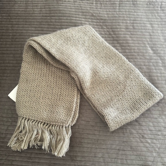 Cloud spun by Hansen Tan Knit Fringed Scarf - Picture 3 of 10